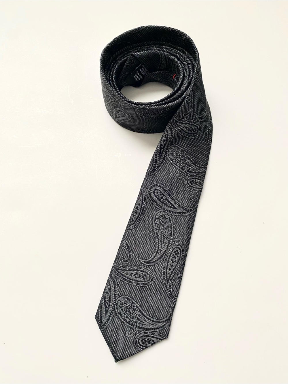 Hugo Boss Black and Gray Paisley Silk Tie